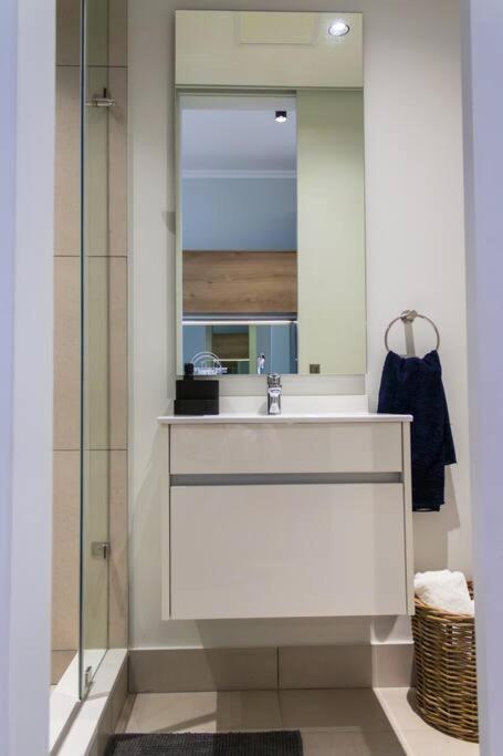 Luxe Cityscape @ Waterfall Ellipse Apartamento *
