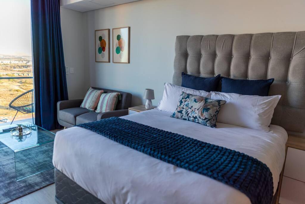 Luxe Cityscape @ Waterfall Ellipse Midrand
